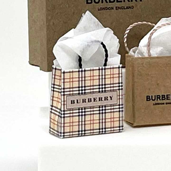 Schwarz-gelb karierte Handtasche mit Geldbörse - Puppenhausminiatur