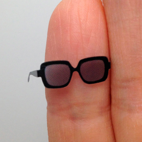 jackie-o-black-square-sunglasses-dollhouse-miniature-eyeglasses-front