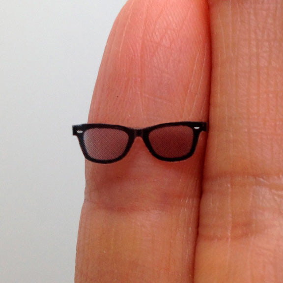 ray-ban-dollhouse-miniature-sunglasses-eyewear-one-inch-scale